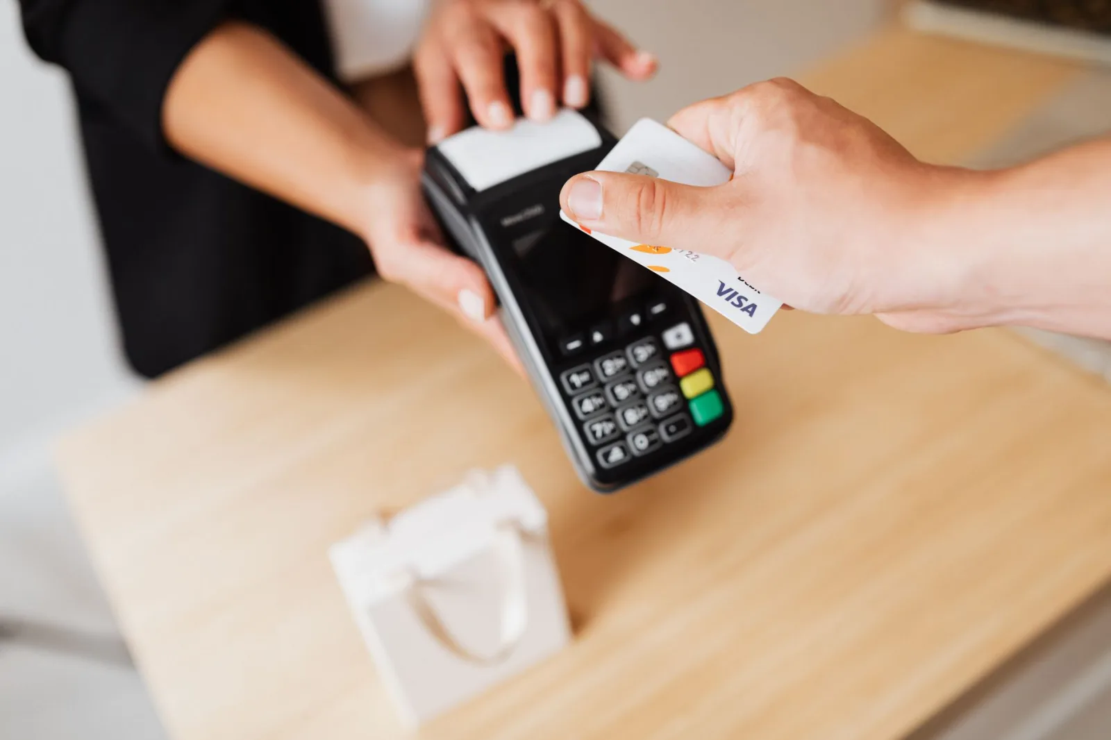 Visual representation of the benefits of implementing a modern POS system for e-commerce and retail businesses, including improved checkout speed, inventory accuracy, and customer loyalty