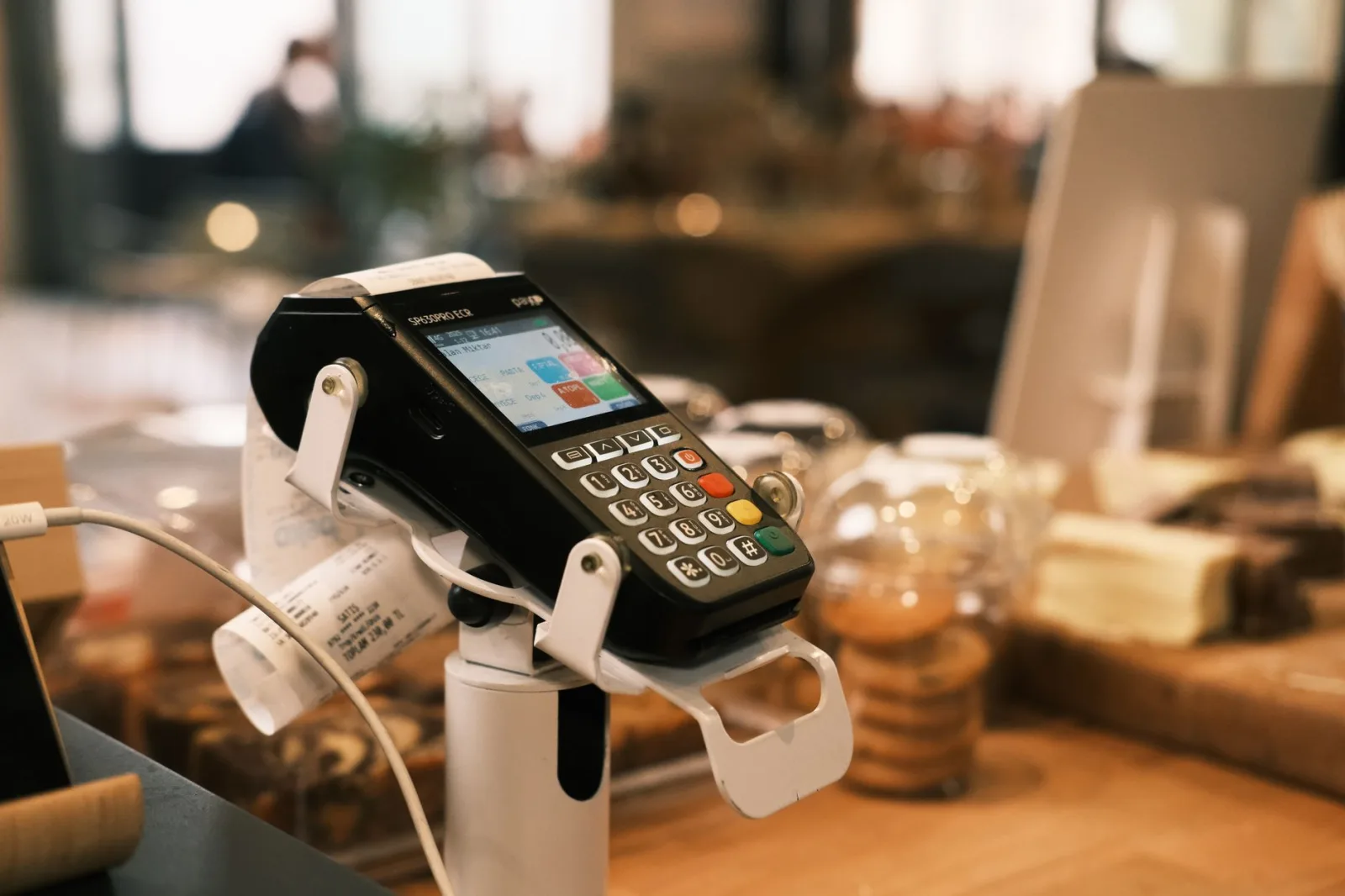 Best POS System for E-Commerce & Retail 2026 | ithouse.tech